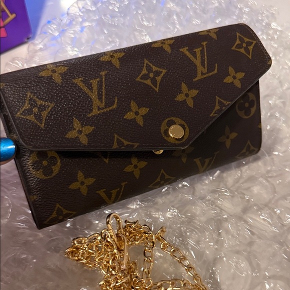 Louis Vuitton Brown Monogram Wallet with Gold Chain - Picture 4 of 16